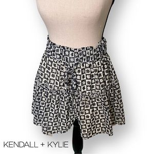 Kendall + Kylie Paperbag Retro Geometric Floral Print Shorts Size Medium